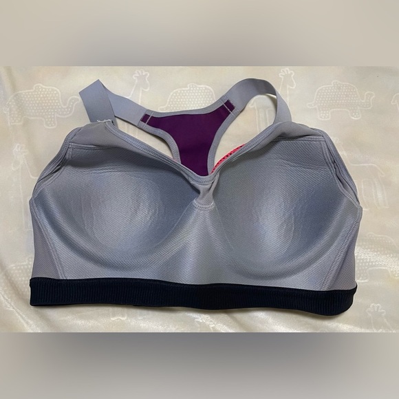 🍂 Red and Gray Victoria Sport by  Victoria's Secret Sports Bras EUC - Picture 7 of 7
